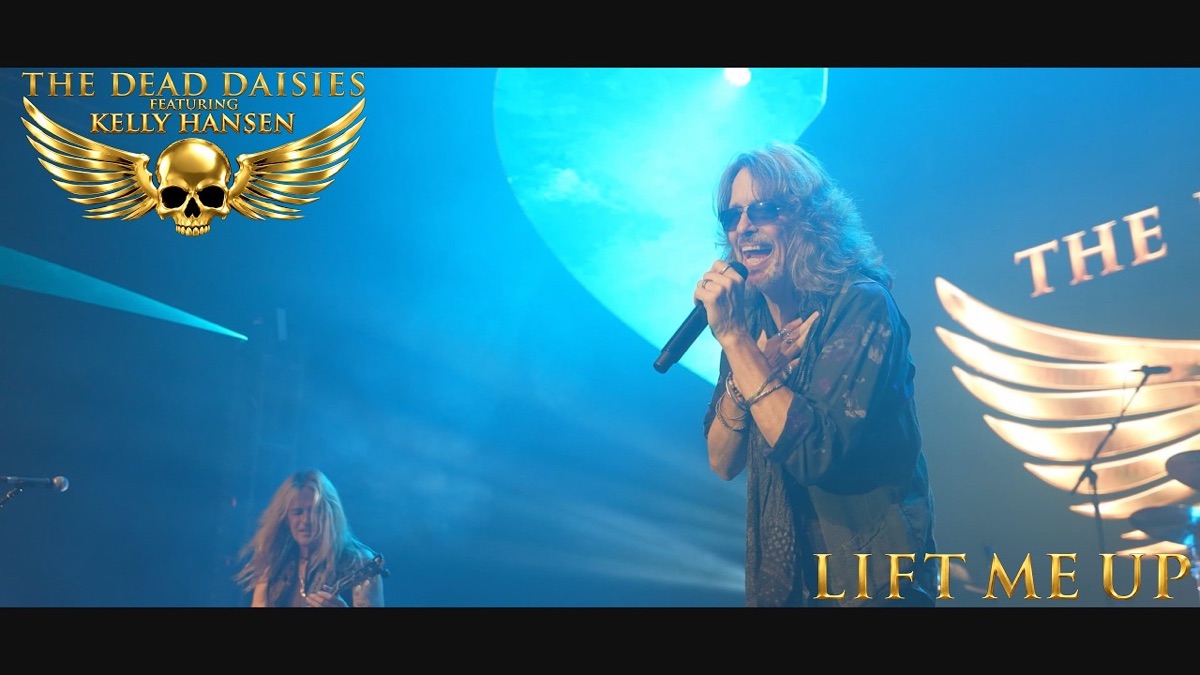 Fotograma del video oficial de